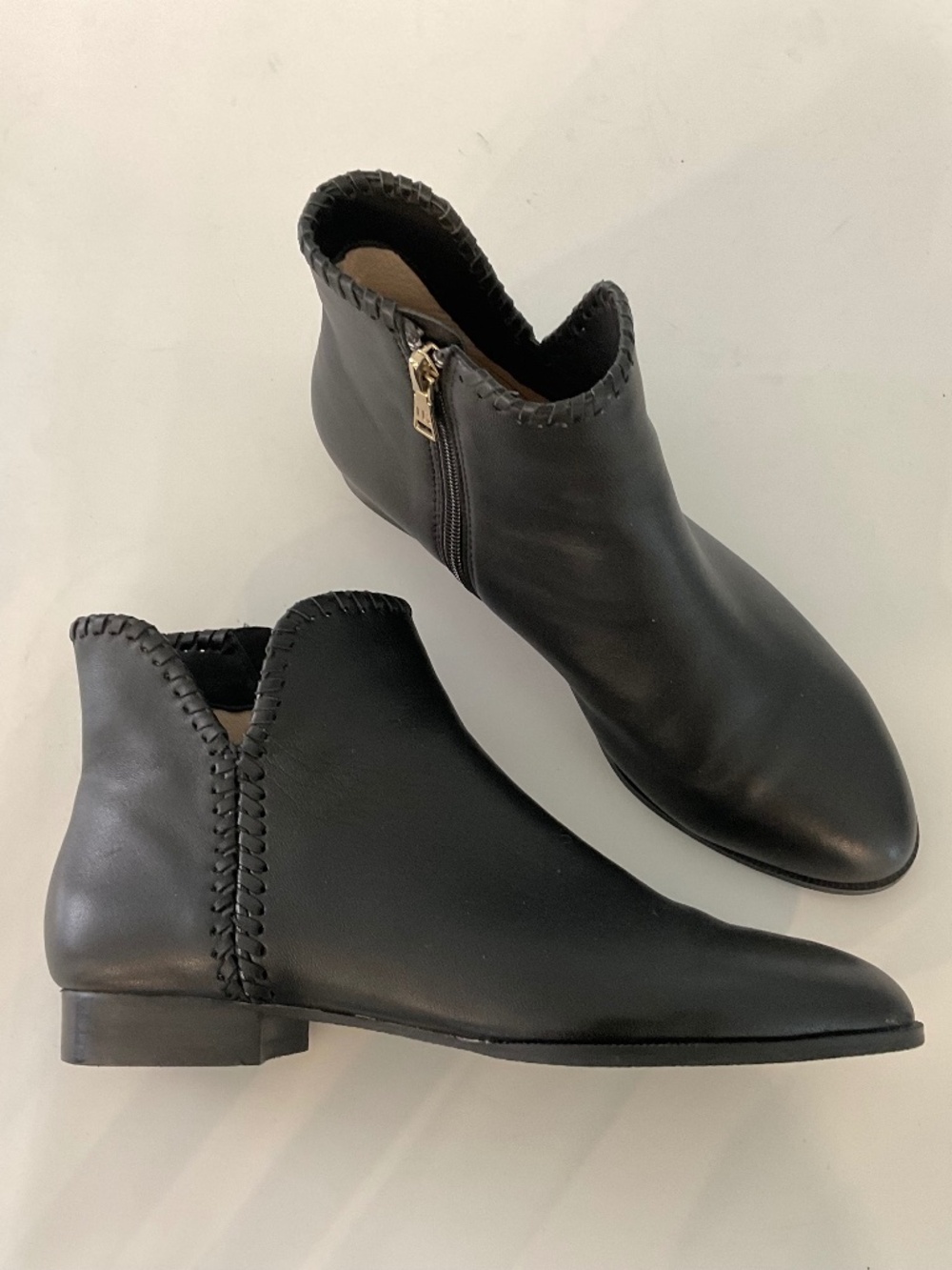 JACK ROGERS Raegan Bootie in Black With Woven Detail Leather Size 7.5 LIKE NEW